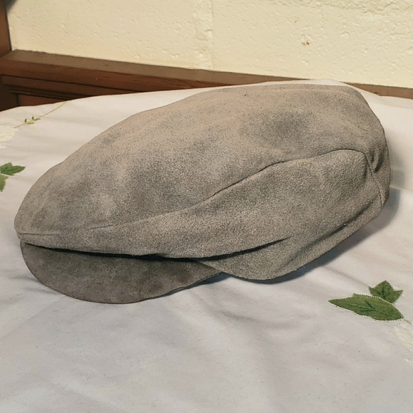 Accessories - Vintage grey gatsby suede newsboy hat 54 Cm